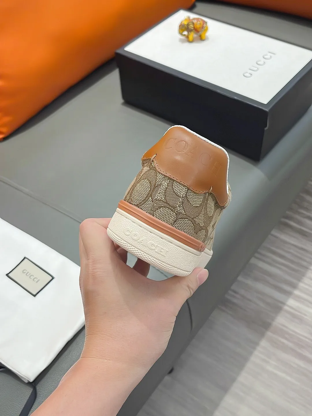 Men's shoes GUCCI "Gucci" P400 Regular size: 38-44 (casual shoes) Product materials: Selected cowhide upper, soft sheepskin lining; original outsole.
